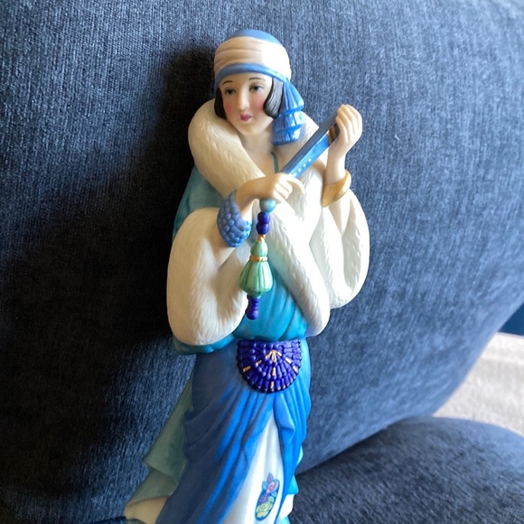 Lenox American Songbook Collection Figurine - RHAPSODY IN BLUE - Picture 8 of 9